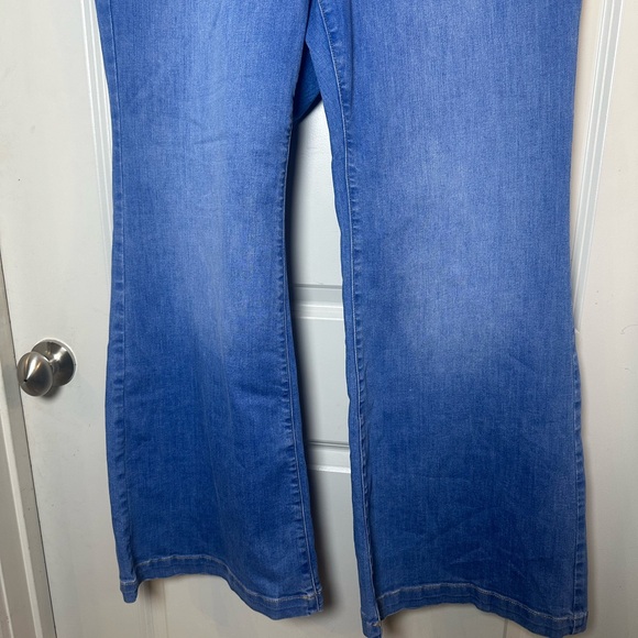 NEW Lane Bryant Pull On Stretch Flare Sailor pants, Size 18 - Picture 8 of 12